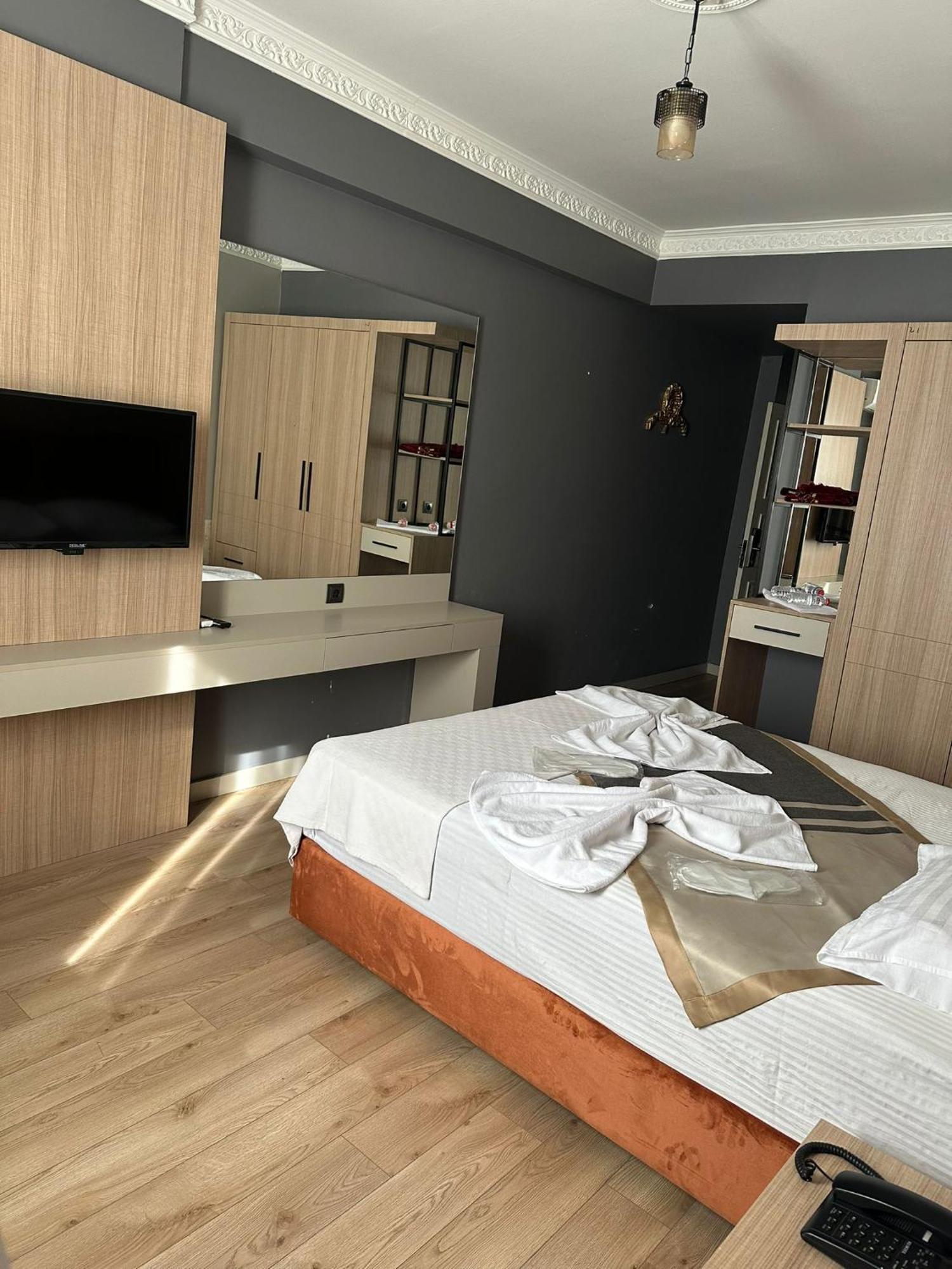 Metros Hotel Mersin  Exterior photo
